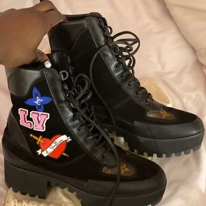 Louis Vuitton Laureate Desert Boots
